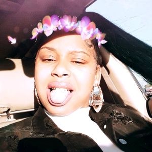 Meet your Posher, Christie